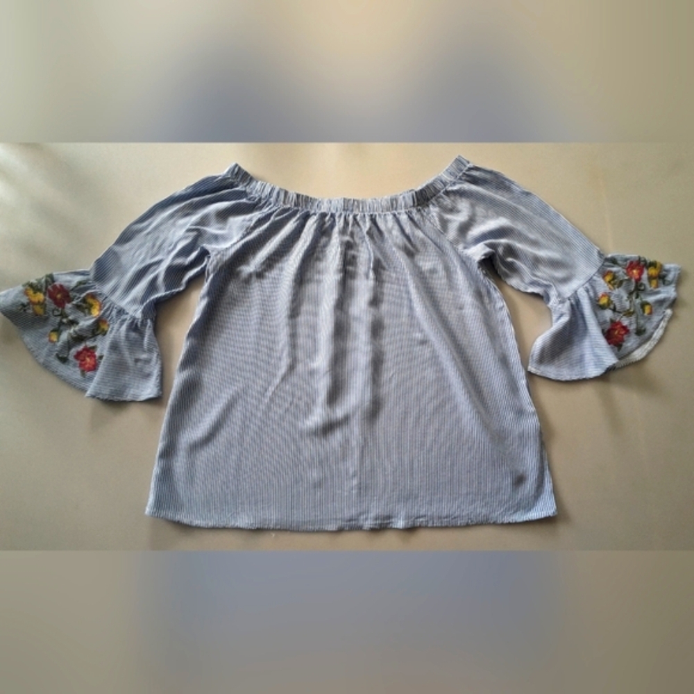 Crave Fame Women's Blue & White Off the Shoulder Embroidered Sleeves. Size Large